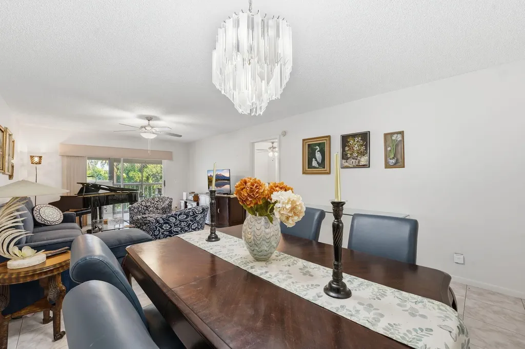 3146 Via Poinciana Lake Worth FL 33467