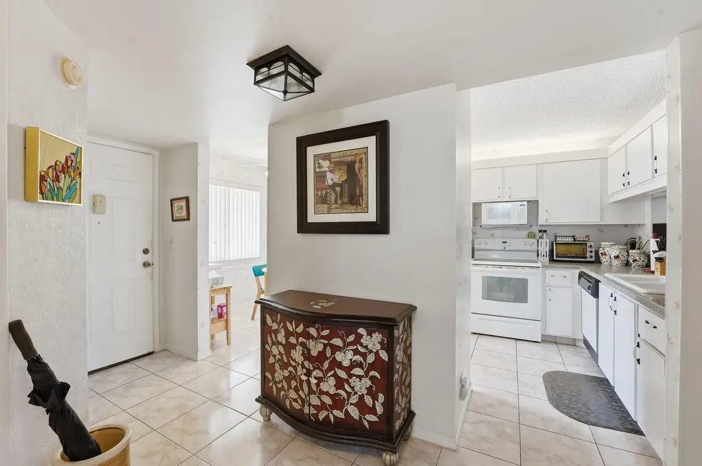 3146 Via Poinciana Lake Worth FL 33467
