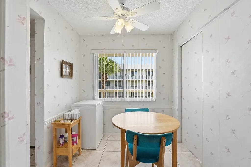 3146 Via Poinciana Lake Worth FL 33467