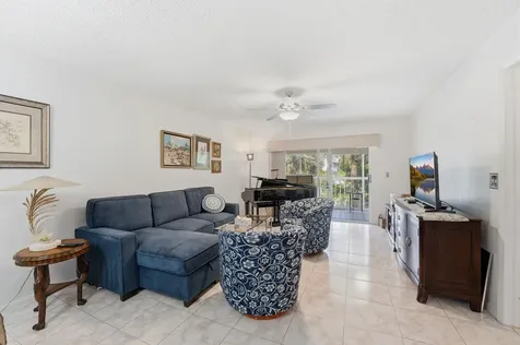 3146 Via Poinciana Lake Worth FL 33467