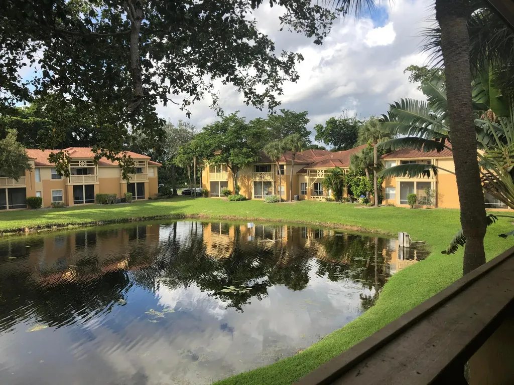 4799 Via Palm Lakes West Palm Beach FL 33417