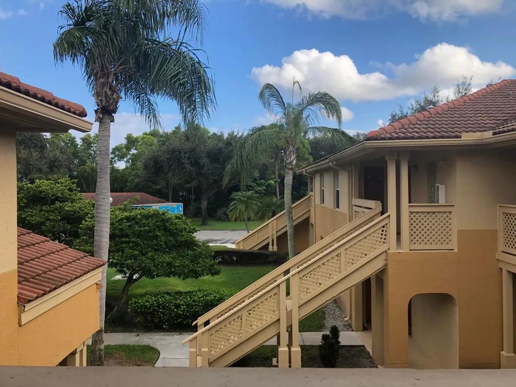 4799 Via Palm Lakes West Palm Beach FL 33417