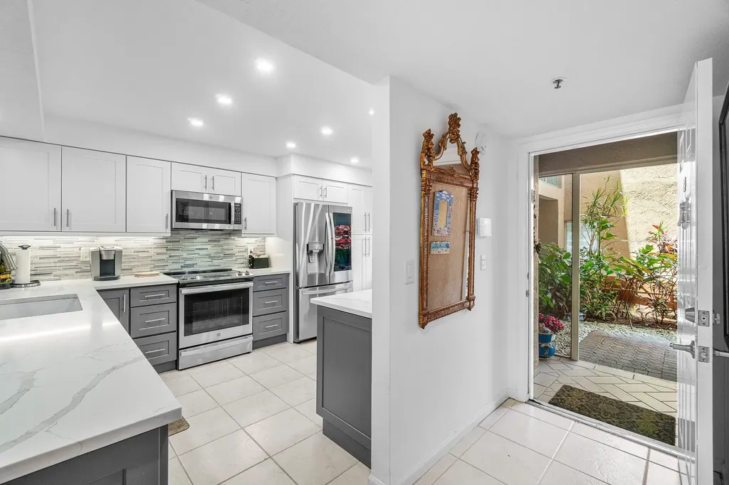 12560 Majesty Circle Boynton Beach FL 33437