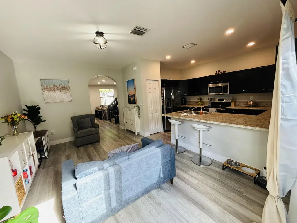 9326 W 33rd Lane Hialeah FL 33018