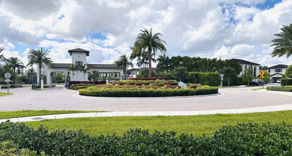 9326 W 33rd Lane Hialeah FL 33018