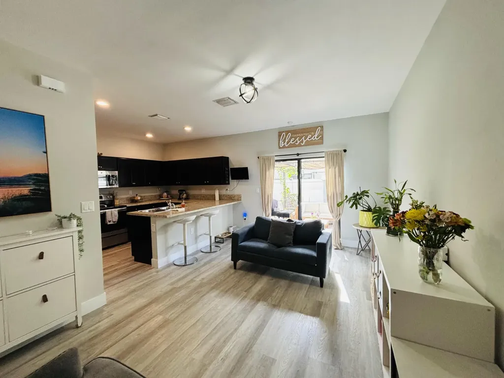 9326 W 33rd Lane Hialeah FL 33018