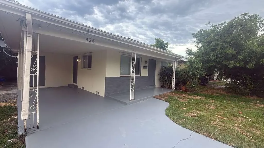 926 S F Street Lake Worth Beach FL 33460