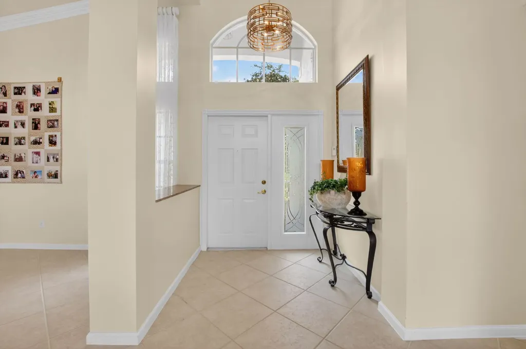 13461 Barcelona Lake Circle Delray Beach FL 33446