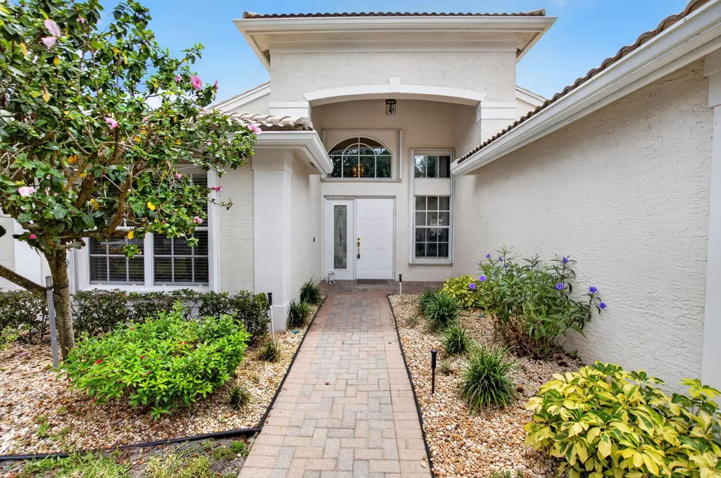 13461 Barcelona Lake Circle Delray Beach FL 33446