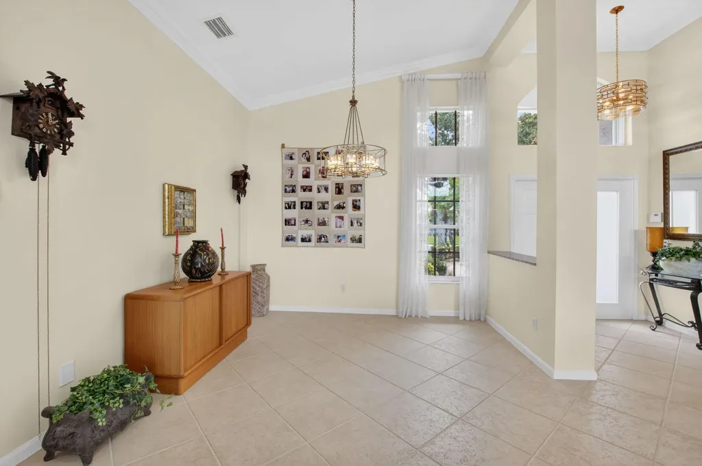 13461 Barcelona Lake Circle Delray Beach FL 33446