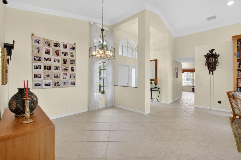 13461 Barcelona Lake Circle Delray Beach FL 33446