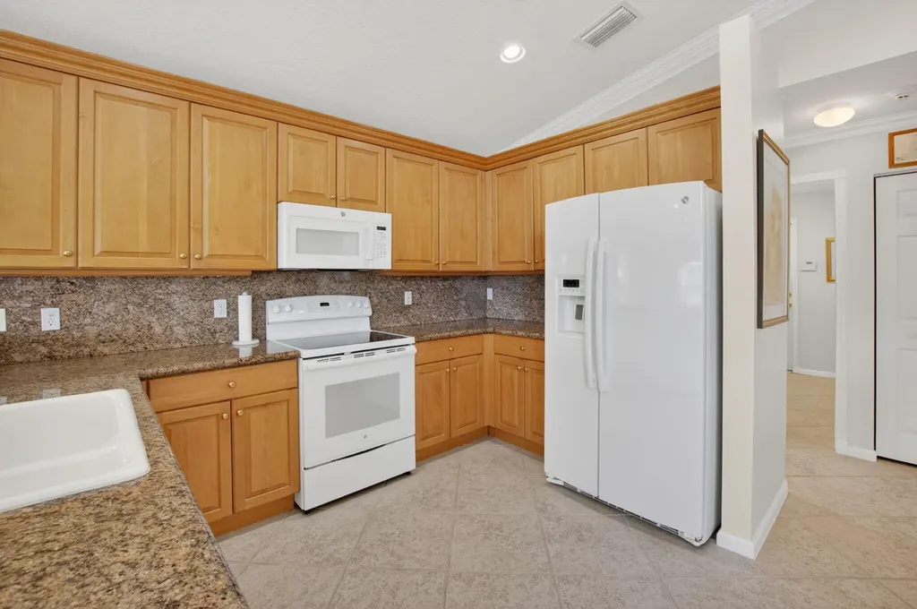 13461 Barcelona Lake Circle Delray Beach FL 33446