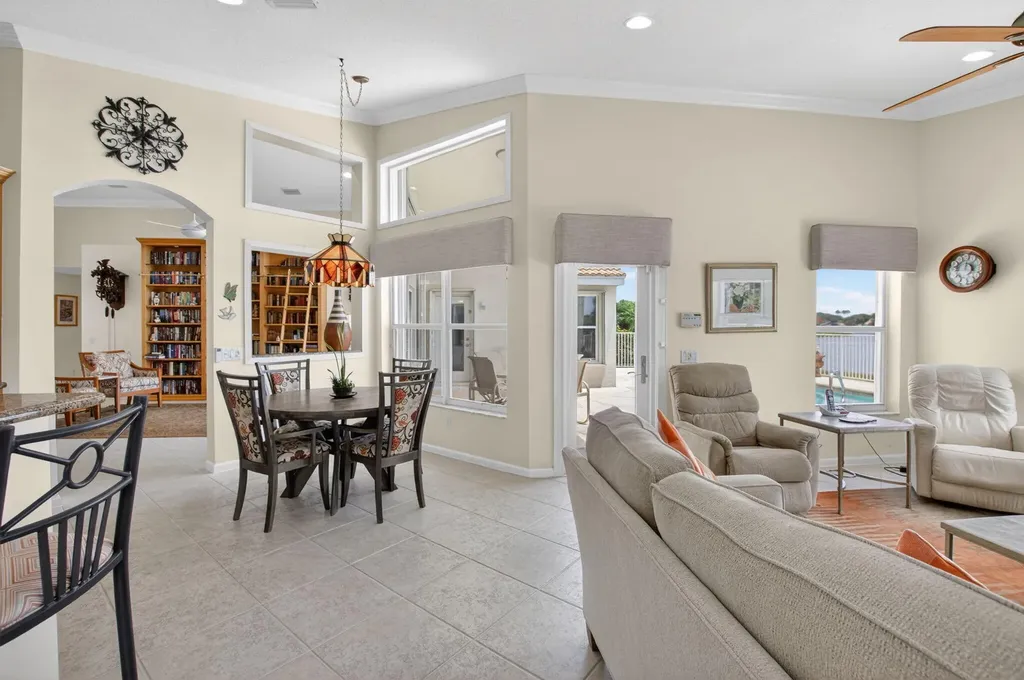13461 Barcelona Lake Circle Delray Beach FL 33446
