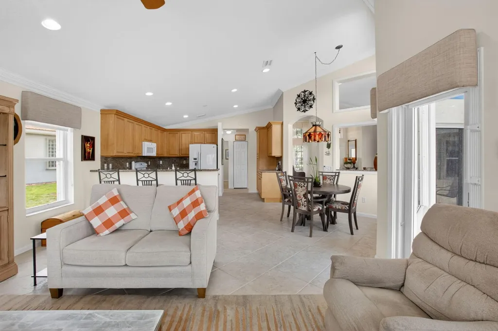 13461 Barcelona Lake Circle Delray Beach FL 33446