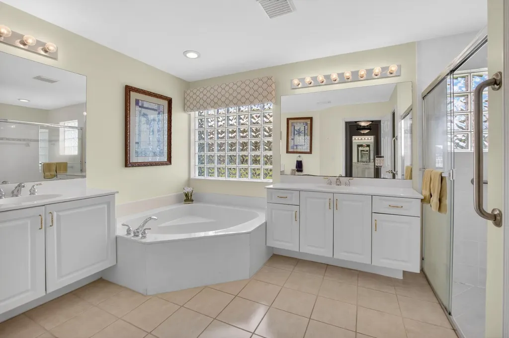 13461 Barcelona Lake Circle Delray Beach FL 33446