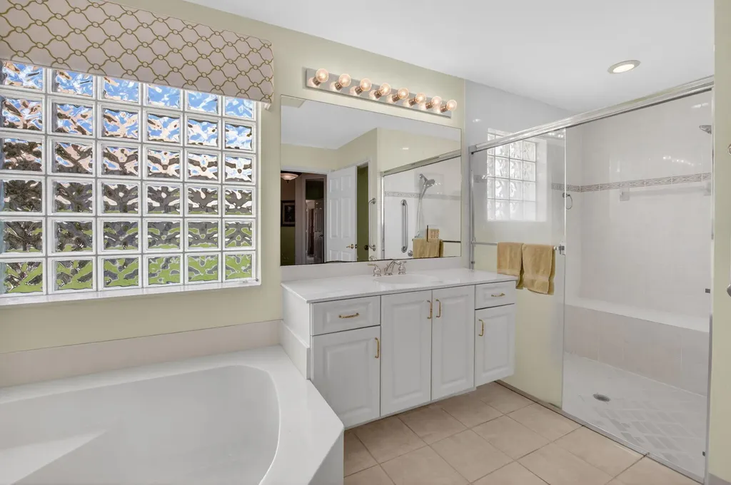 13461 Barcelona Lake Circle Delray Beach FL 33446