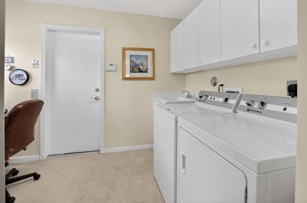 13461 Barcelona Lake Circle Delray Beach FL 33446