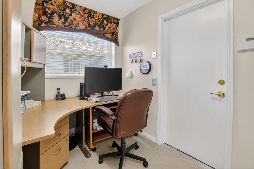 13461 Barcelona Lake Circle Delray Beach FL 33446