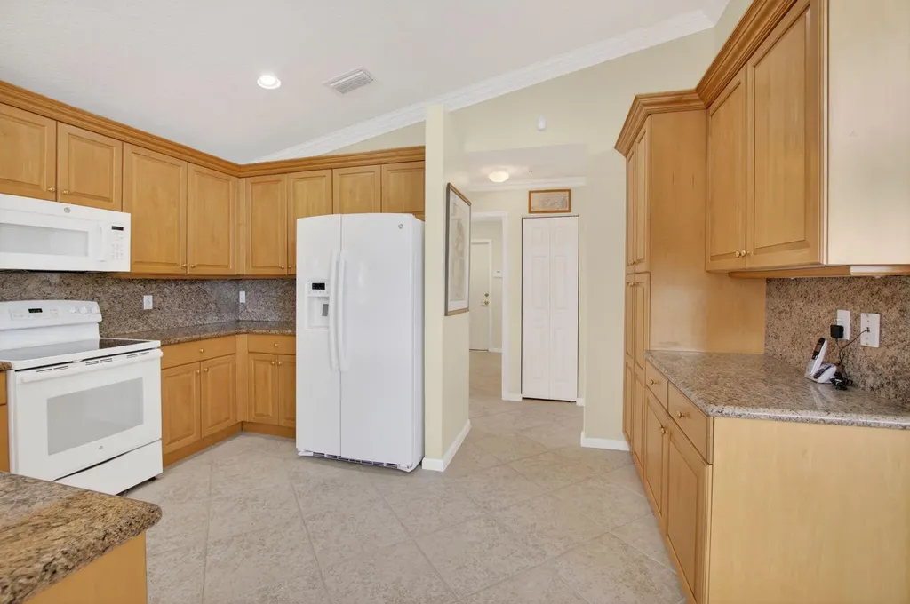 13461 Barcelona Lake Circle Delray Beach FL 33446