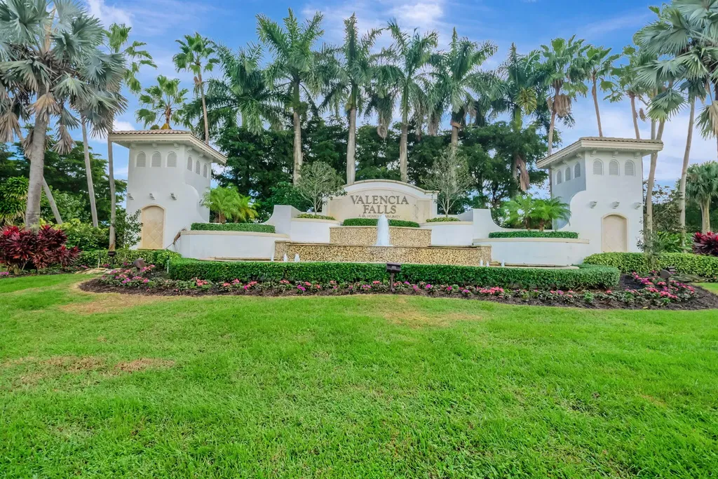 13461 Barcelona Lake Circle Delray Beach FL 33446