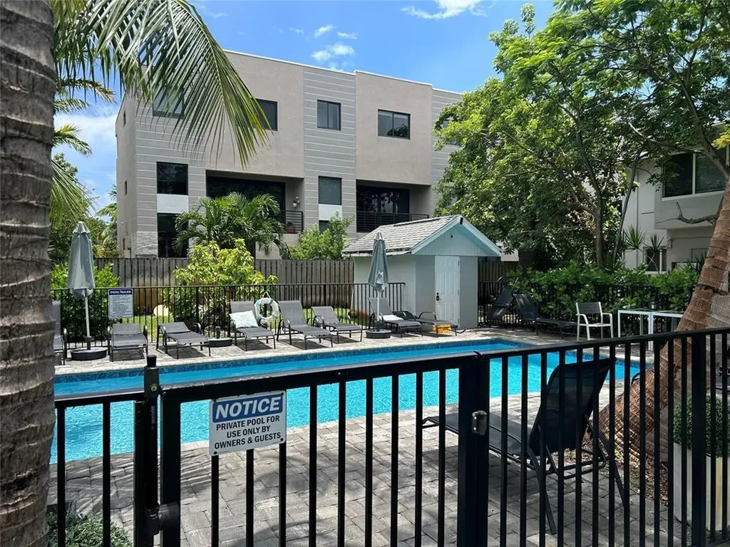 1704 NE 9th Street Fort Lauderdale FL 33304
