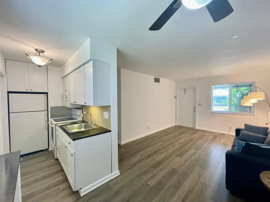 1704 NE 9th Street Fort Lauderdale FL 33304