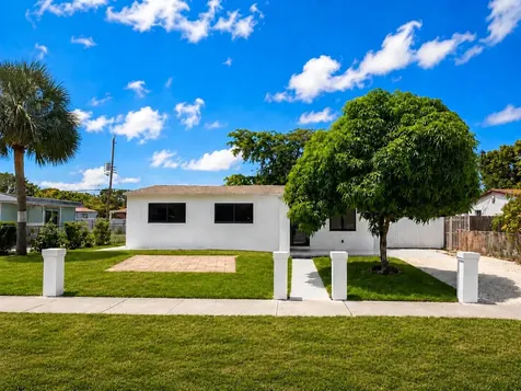 235 SW 21st Way Fort Lauderdale FL 33312