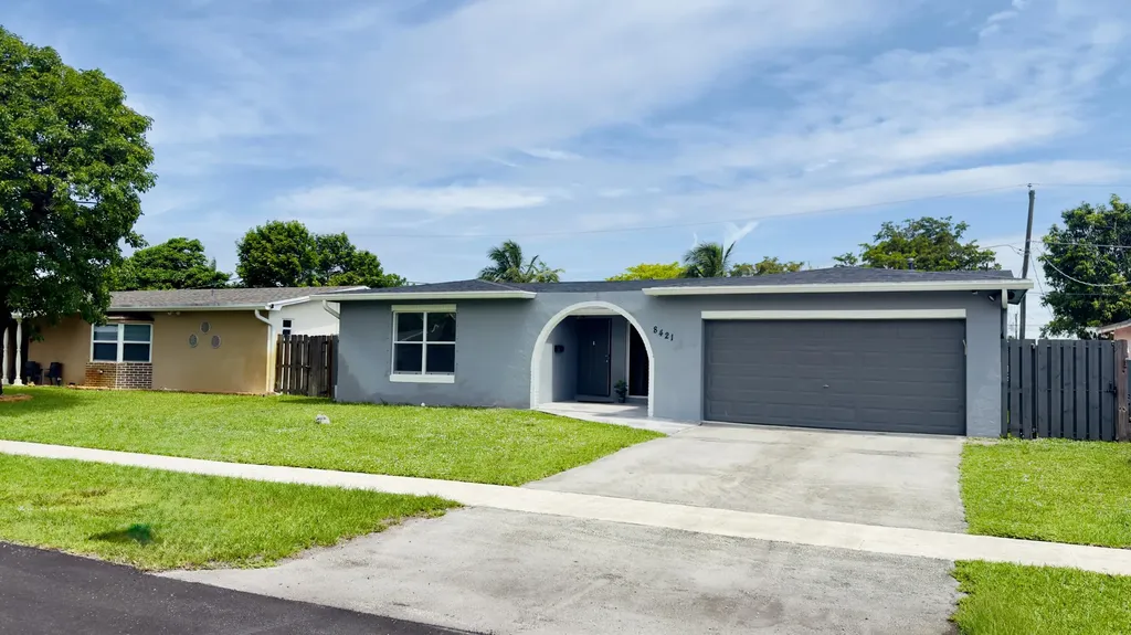 8421 NW 21st Court Sunrise FL 33322