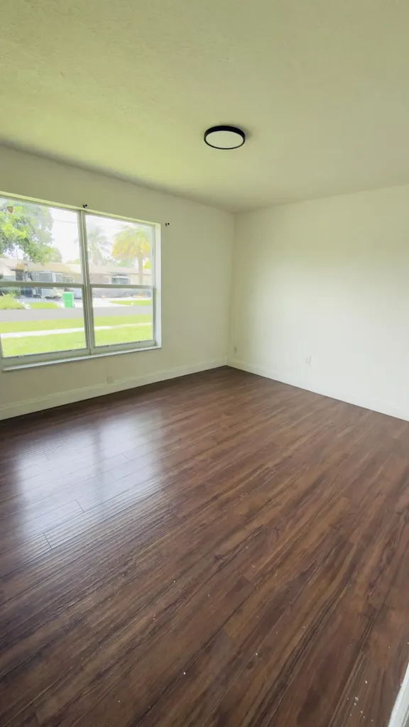 8421 NW 21st Court Sunrise FL 33322