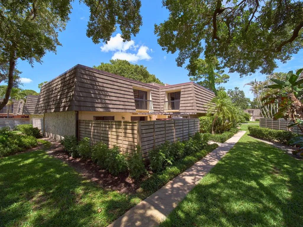1520 15th Terrace Palm Beach Gardens FL 33418