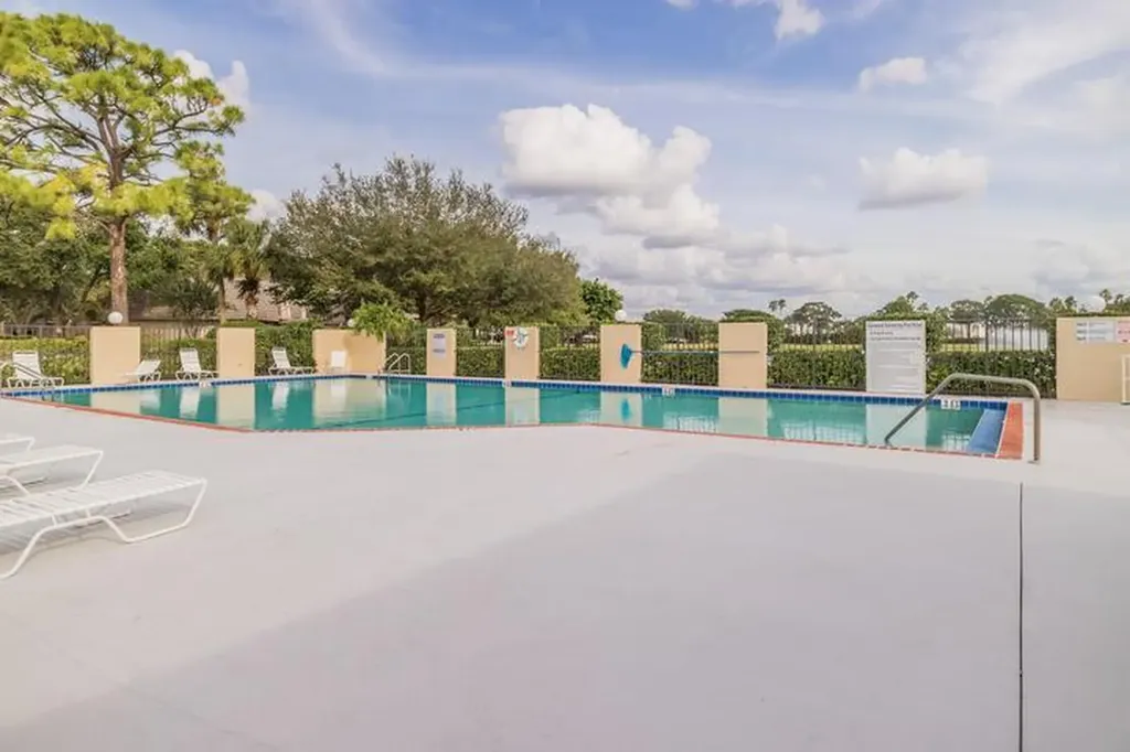 1520 15th Terrace Palm Beach Gardens FL 33418