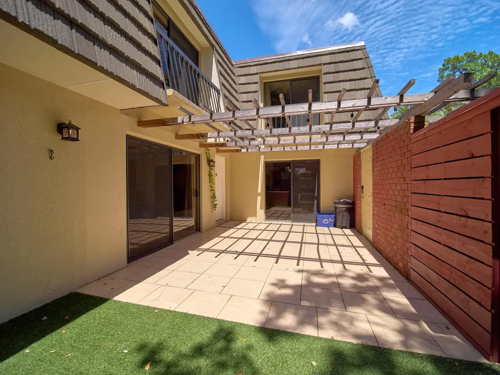 1520 15th Terrace Palm Beach Gardens FL 33418