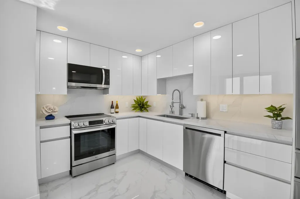 7835 Lakeside Boulevard Boca Raton FL 33434