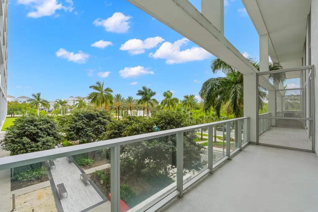 2000 Metropica Way Sunrise FL 33323