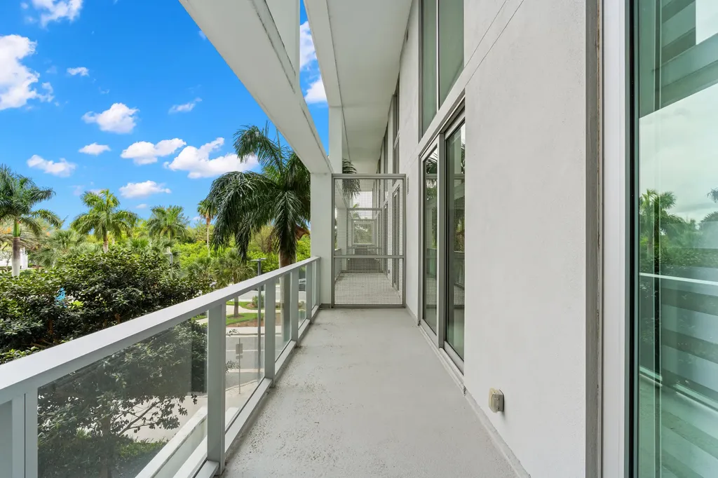 2000 Metropica Way Sunrise FL 33323