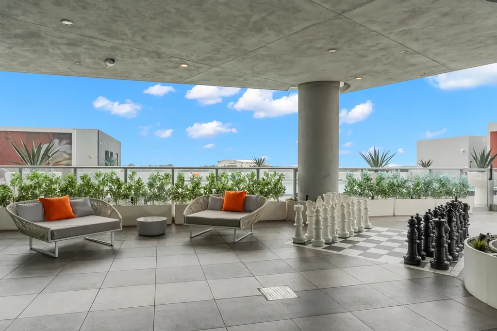 2000 Metropica Way Sunrise FL 33323