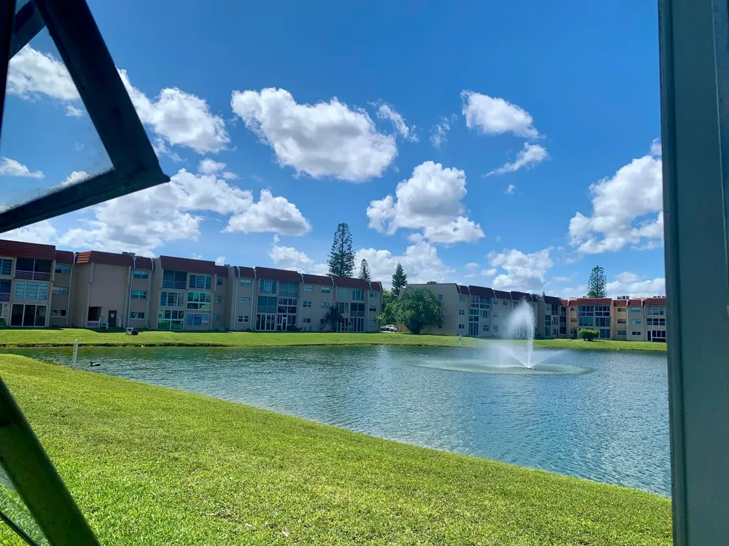 2801 N Pine Island Road Sunrise FL 33322