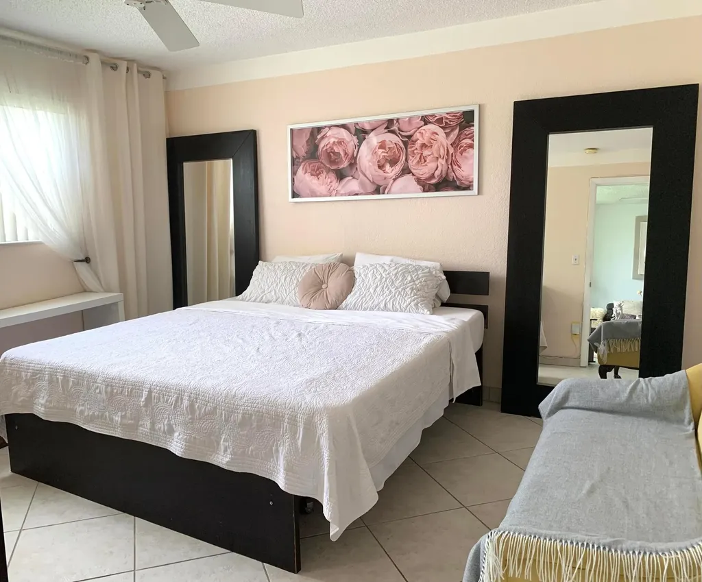 2801 N Pine Island Road Sunrise FL 33322
