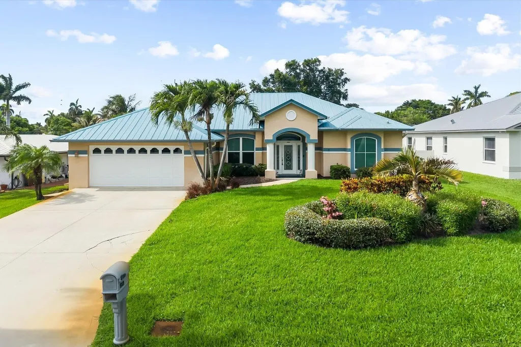 512 SW South Carolina Drive Stuart FL 34994