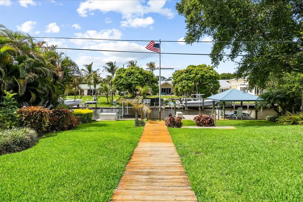 512 SW South Carolina Drive Stuart FL 34994
