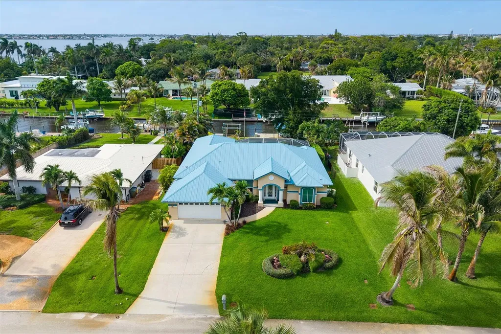512 SW South Carolina Drive Stuart FL 34994