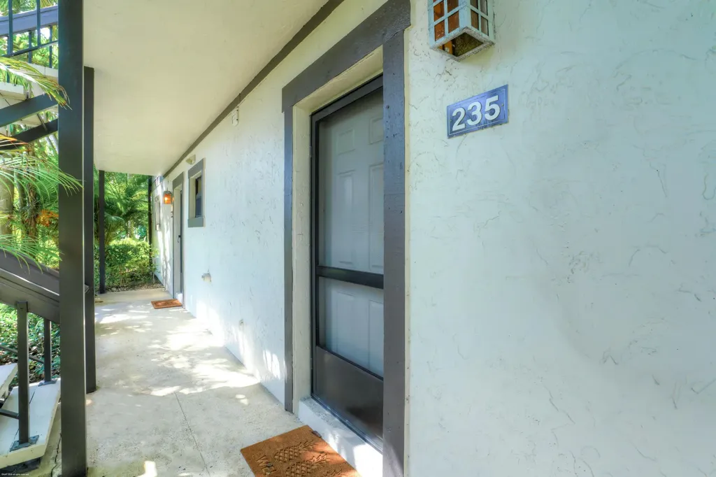 13334 Polo Club Road Wellington FL 33414