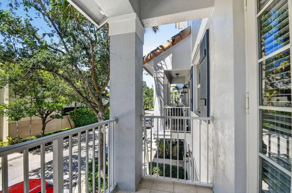 1363 Piazza Delle Boynton Beach FL 33426