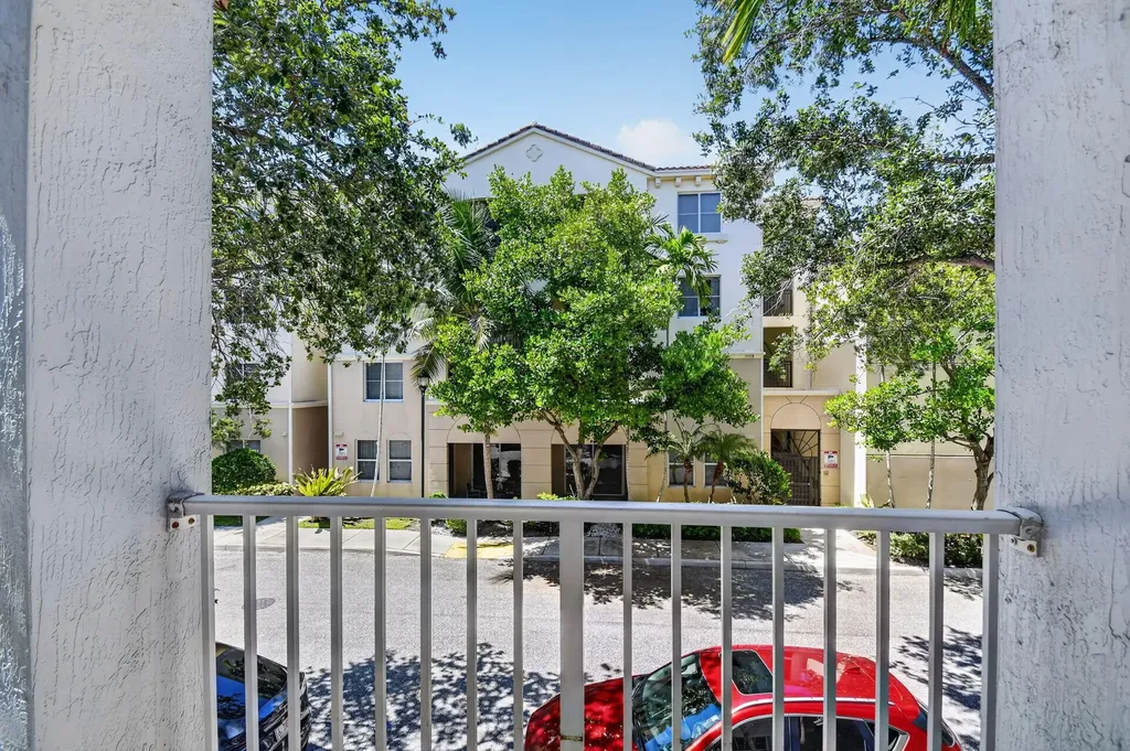 1363 Piazza Delle Boynton Beach FL 33426