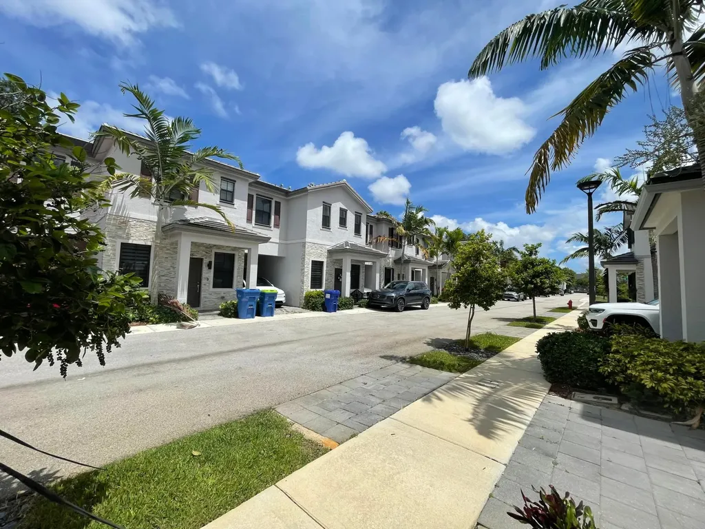 519 SW 19th Terrace Fort Lauderdale FL 33312