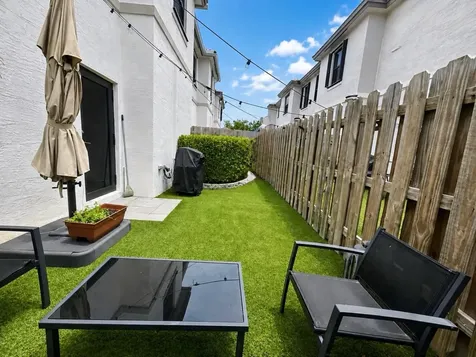 519 SW 19th Terrace Fort Lauderdale FL 33312