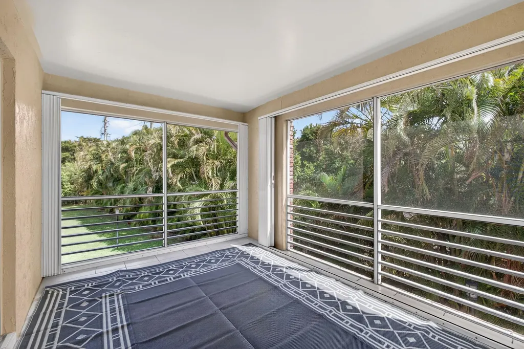 12416 Alternate A1a Palm Beach Gardens FL 33410