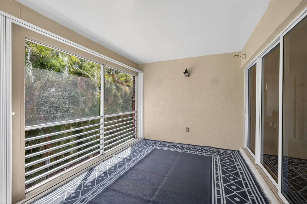 12416 Alternate A1a Palm Beach Gardens FL 33410