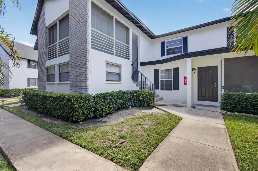 12416 Alternate A1a Palm Beach Gardens FL 33410