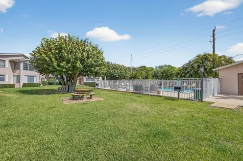 12416 Alternate A1a Palm Beach Gardens FL 33410